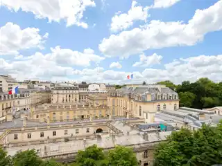 Spacious Duplex Apartment on the Top Floors