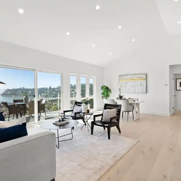 BEAUTIFULLY REMODELED TIBURON CONDO