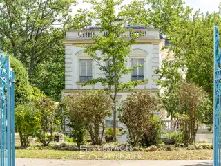 Early 19th Century Property in Exceptional Location