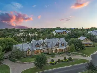 Incredible Simmons Estates Property