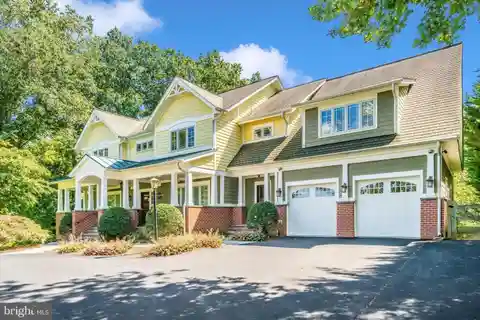 Craftsman Elegance Surrounded by Natural Beauty