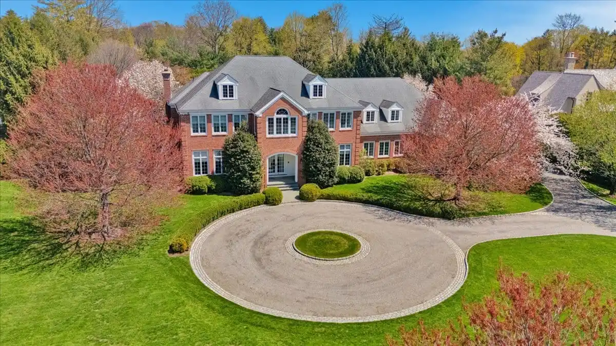 A Sanctuary of Luxury and Leisure