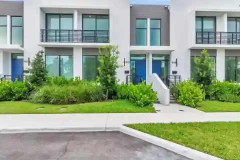 New Contemporary Townhome at Park Central