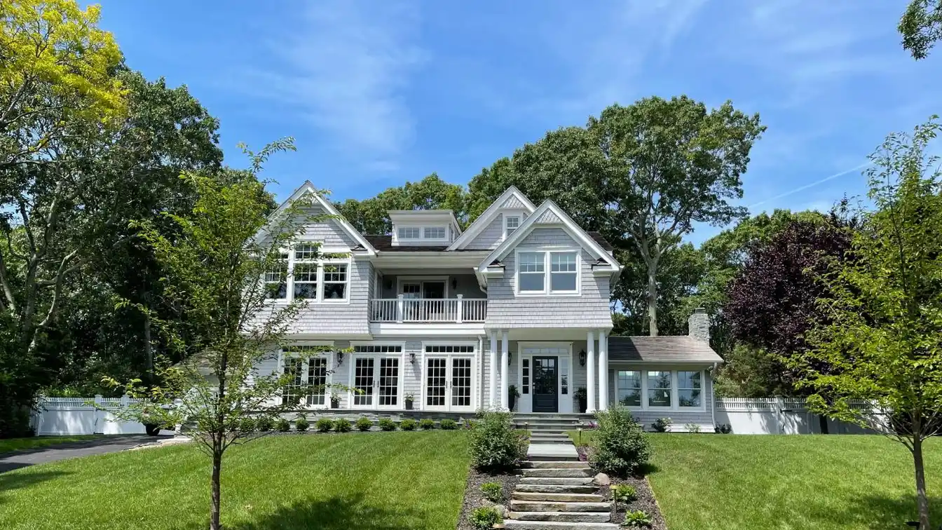 Beautiful Brand New Construction for the Summer