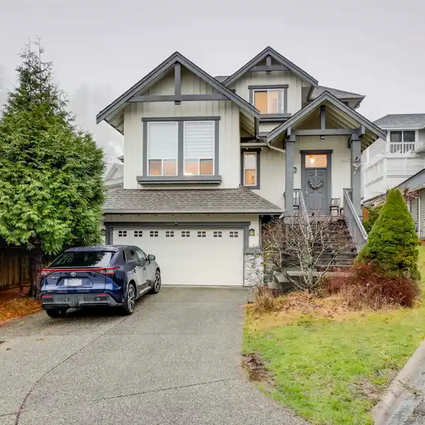 LOVELY HOME IN HERITAGE WOODS