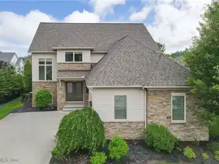 Bright Lofty Home with Magnificent Amenities