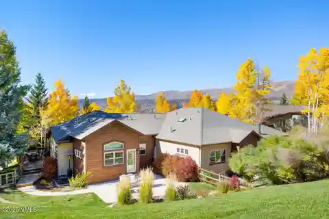 Meticulously Maintained Duplex