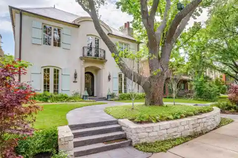 Sophisticated Transitional French Style in Highland Park