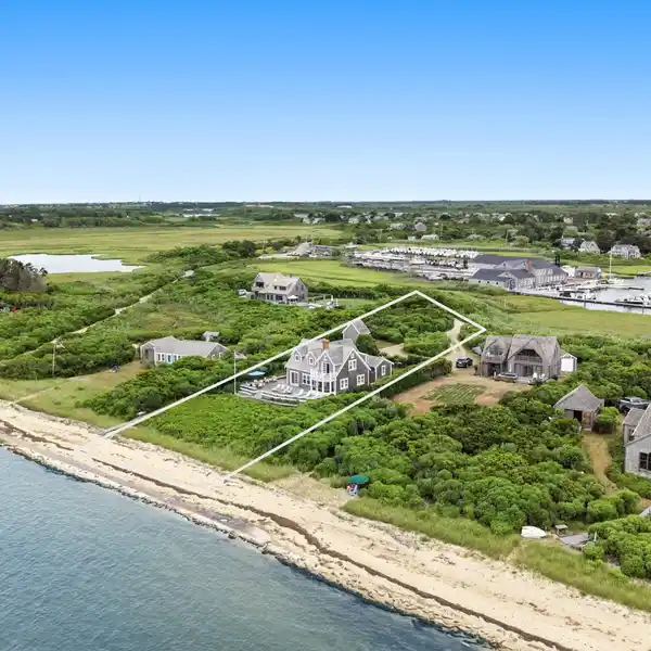 QUINTESSENTIAL NANTUCKET COTTAGE ON MADAKET HARBOR