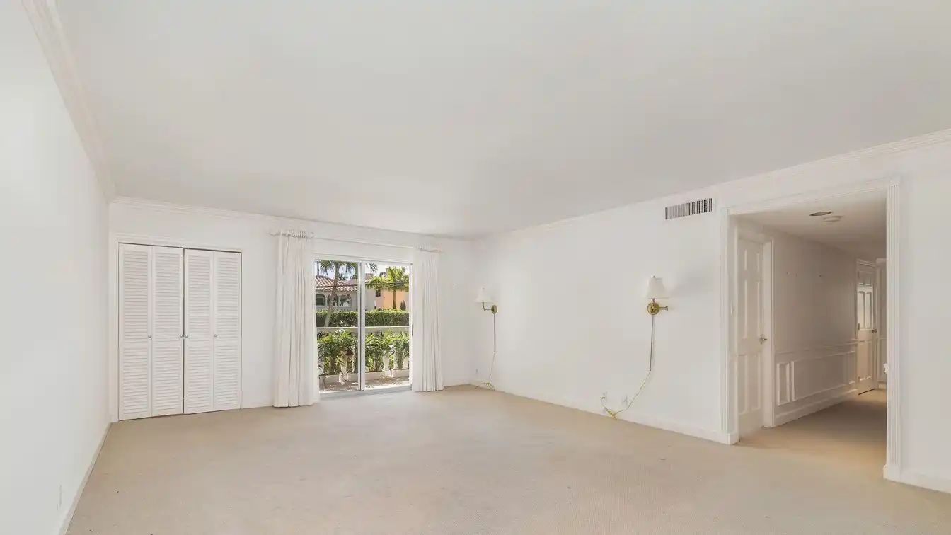 Rare Apartment in a Desired Building