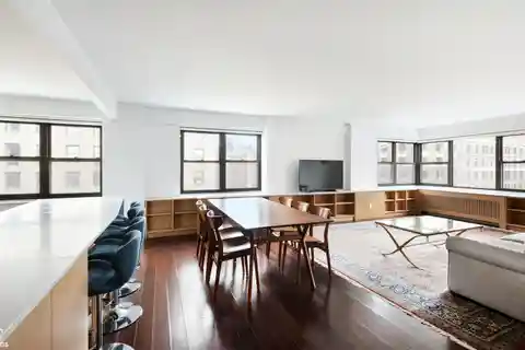 Park Avenue High-Floor Corner Condo