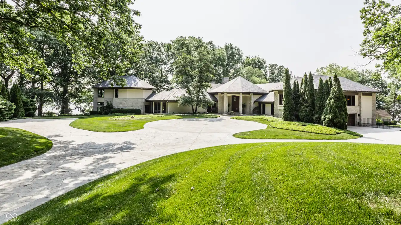 Lush Gated Oasis on Eagle Creek Reservoir