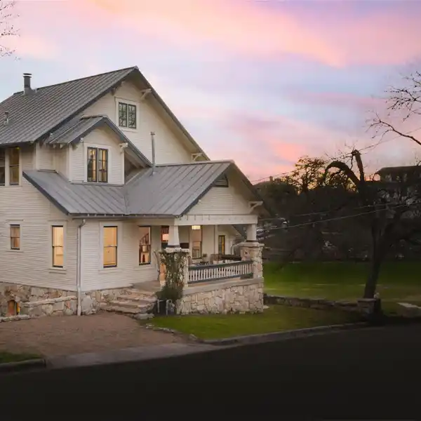 STORYBOOK PROPERTY IN THE CENTER OF CLARKSVILLE