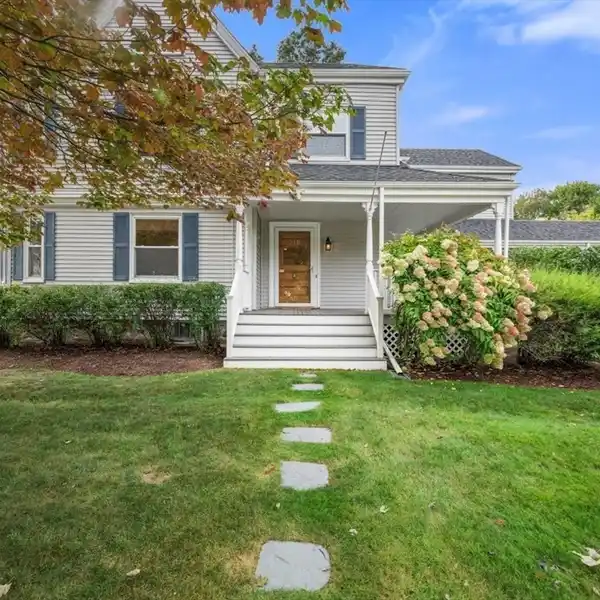 NEEDHAM CENTER VICTORIAN WITH MODERN UPGRADES