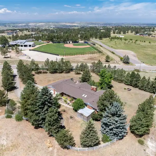 UNIQUE VILLAGE ROAD 10 ACRE HORSE PROPERTY