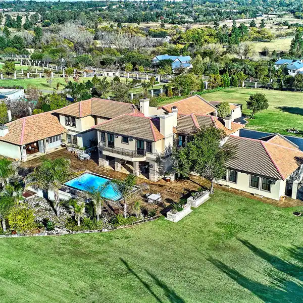 A CHANCE AT AN OPULENT LIFESTYLE