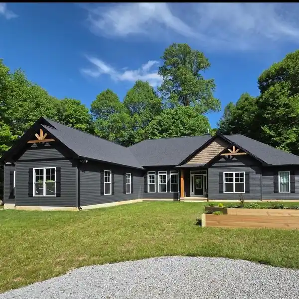 PEACEFUL 10.5-ACRE PROPERTY