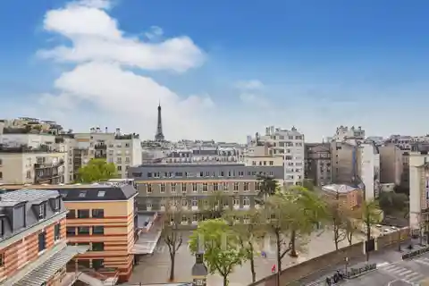 High-Floor Furnished Apartment with an Open View