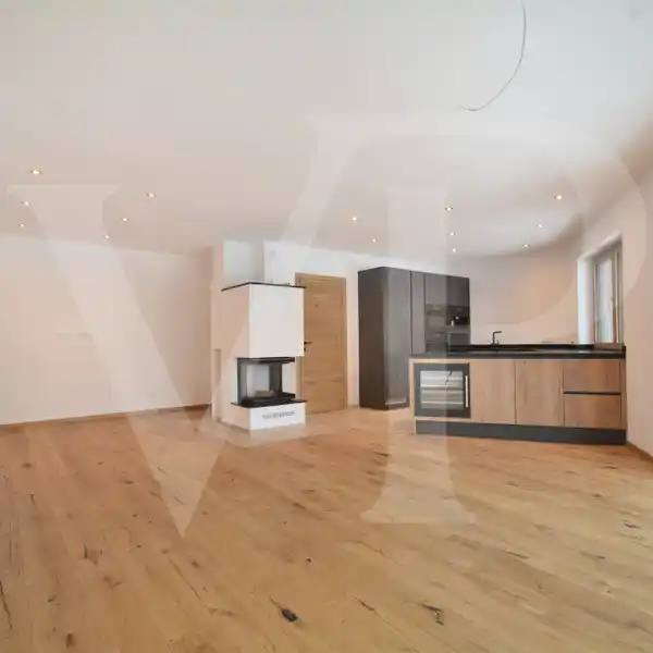 SPACIOUS GARDEN MAISONETTE IN AN IDYLLIC LOCATION