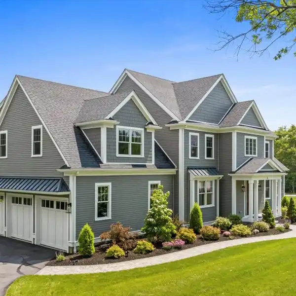 REFINED LIVING IN AN UPSCALE NEIGHBORHOOD