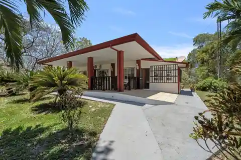 Hacienda Ruiseg: Stunning Farm and Sprawling Countryside Retreat