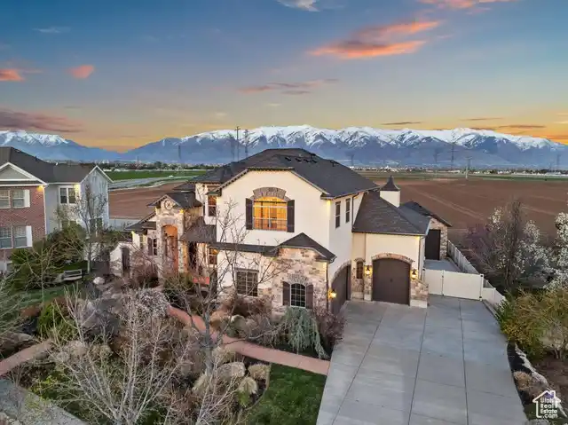 Luxury and Comfort in Wild Horse Springs