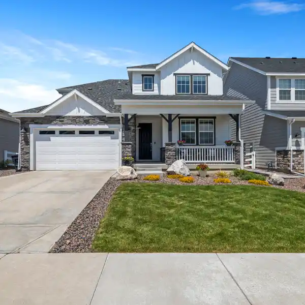 BEAUTIFULLY CARED-FOR HOME TUCKED ON A PEACEFUL CUL-DE-SAC