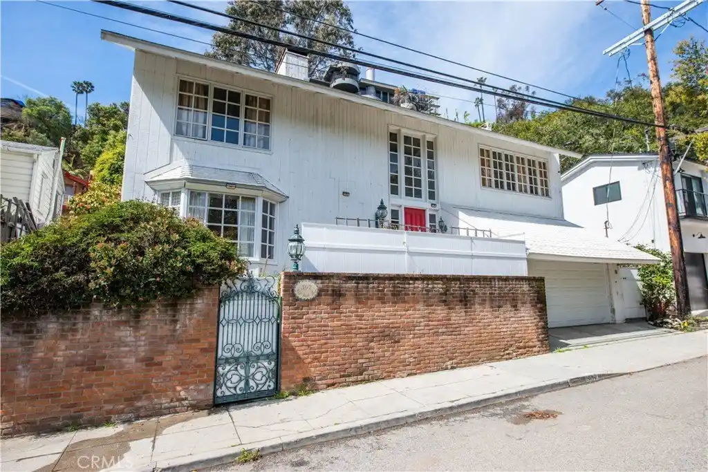 Classic Santa Monica Home Offering Endless Possibilities