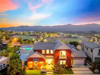 Architectural Masterpiece in the Exclusive Topaz Enclave