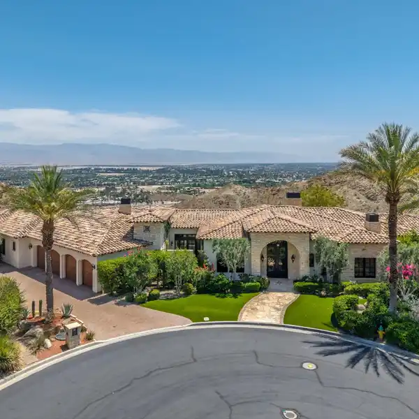EXTRAORDINARY RESIDENCE IN MIRADA ESTATES