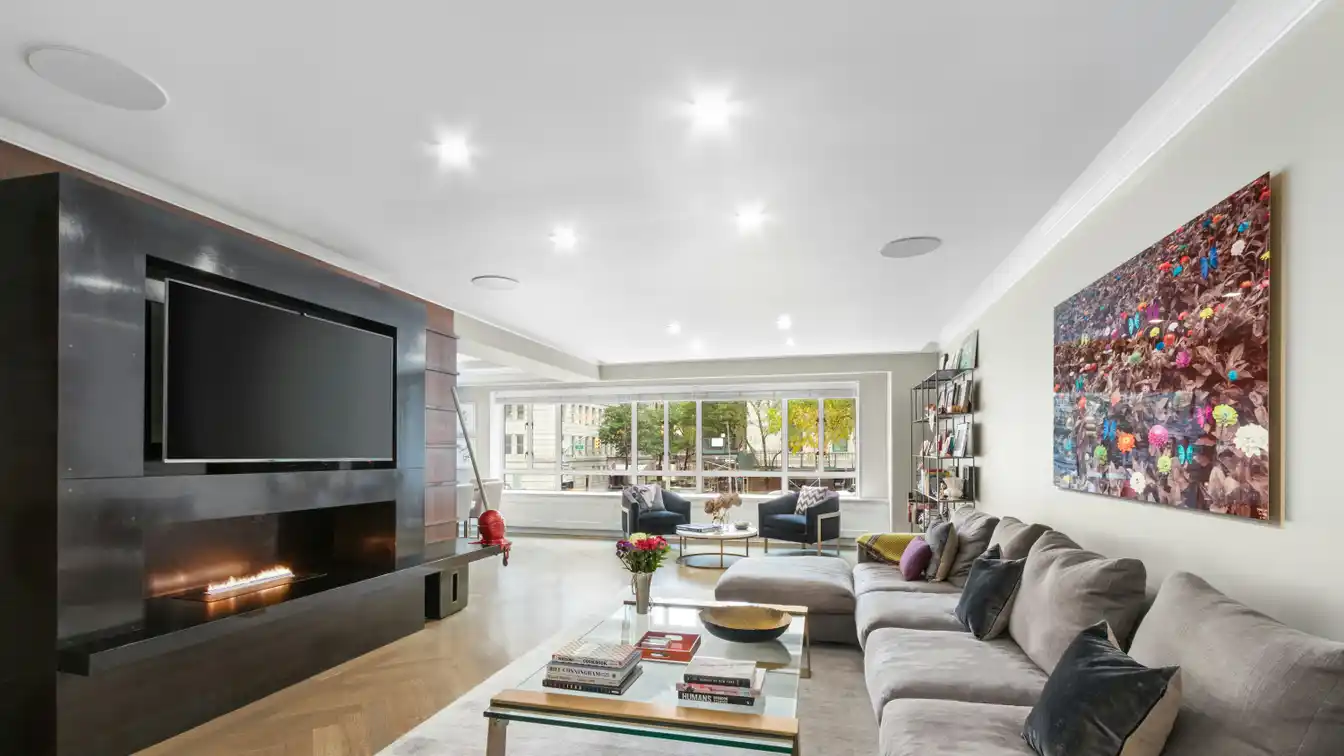 Meticulously Renovated Home on Park Avenue
