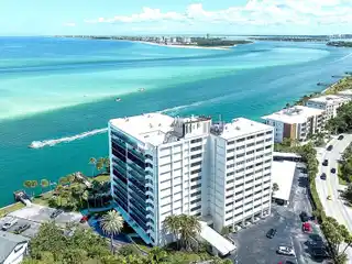 Stunning Residence in Siesta Towers