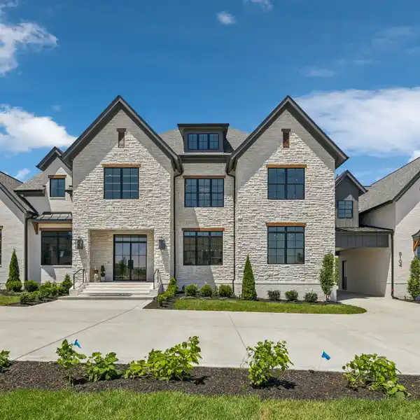 BREATHTAKING CUSTOM HOME IN PRESTIGIOUS PRIMM FARM