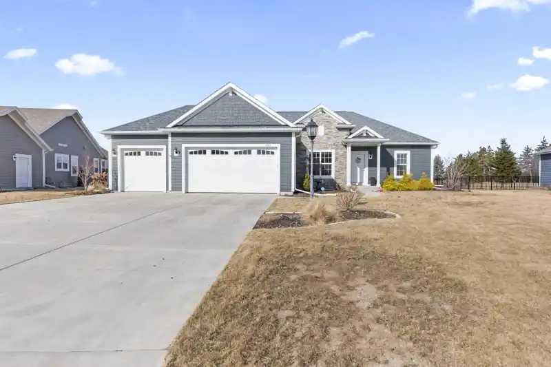 Spacious Split Level Ranch Style House