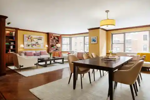 Elegant Duplex off Park Avenue
