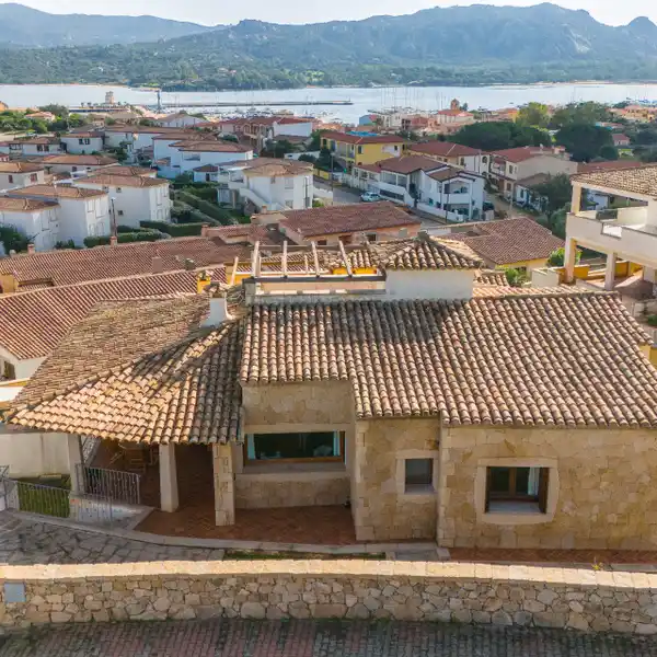 CLASSIC FOUR BEDROOM VILLA