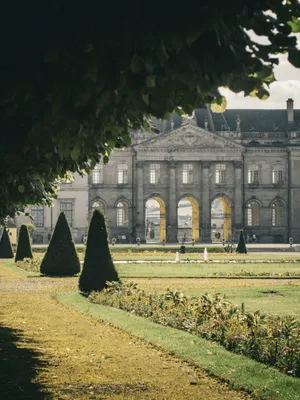 Castle & Chateaus