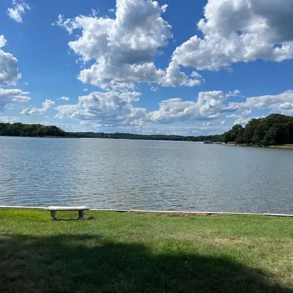 ABSOLUTELY CHARMING COASTAL COTTAGE