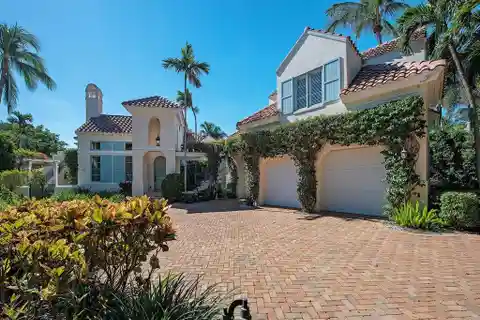 Exclusive Residence in Private Little Harbour