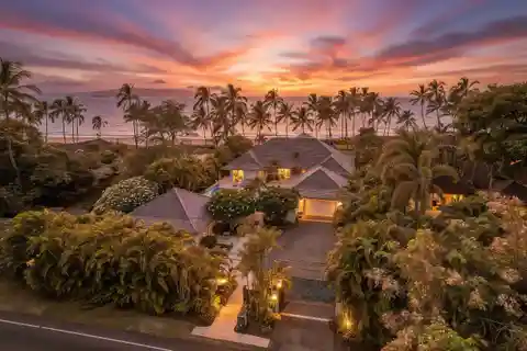 Timeless Hawaiian Estate on Keawakapu Beach