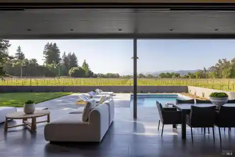 Distinctive Rutherford Property