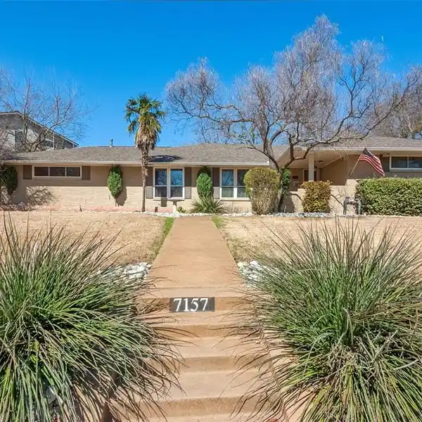 FABULOUS LOT IN DEEP LAKEWOOD