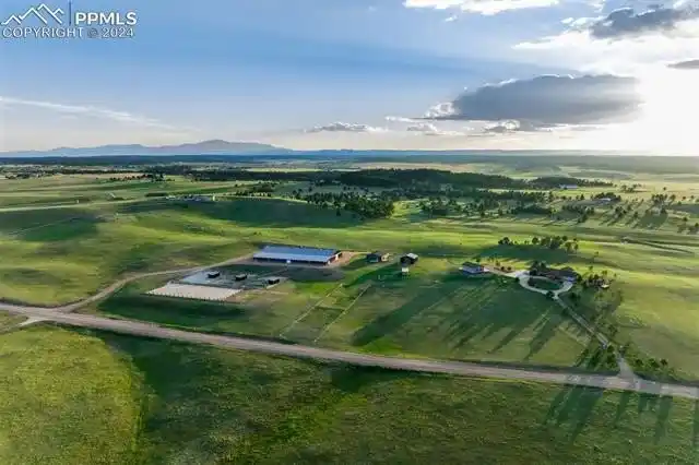 40-acre Equestrian Luxury Estate
