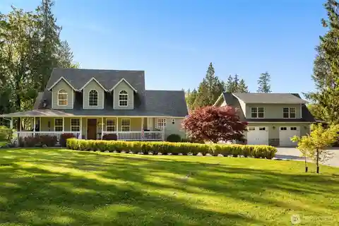 Renovated Home with Hobby Farm
