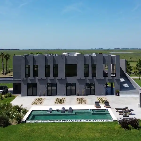 FOUR-ROOM HOUSE FOR SALE AT CAñUELAS BUENOS AIRES