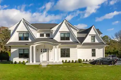 Modern Hamptons Estate with Resort-Style Pool & Spa