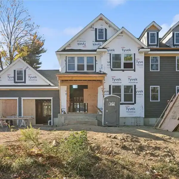 GORGEOUS NEW LUXURY CONSTRUCTION
