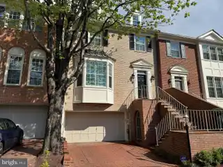 Beautifully Updated Townhome in Bethesda