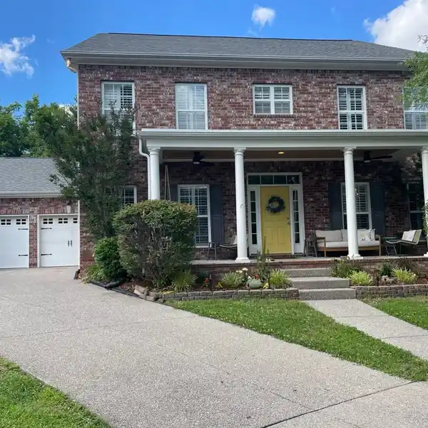 CHARMING TWO STORY HOME NEAR DOWNTOWN FRANKLIN