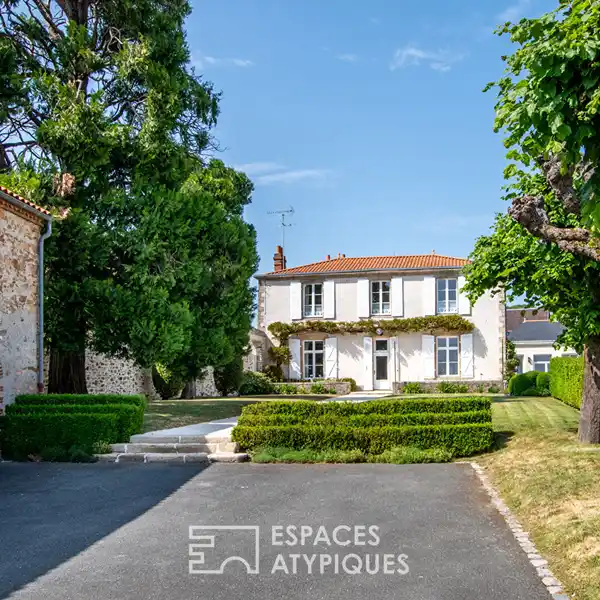 MANOR HOUSE IN A VERDANT SETTING